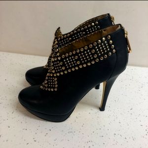 Fall staple boot heels womens size US 8 UK 6